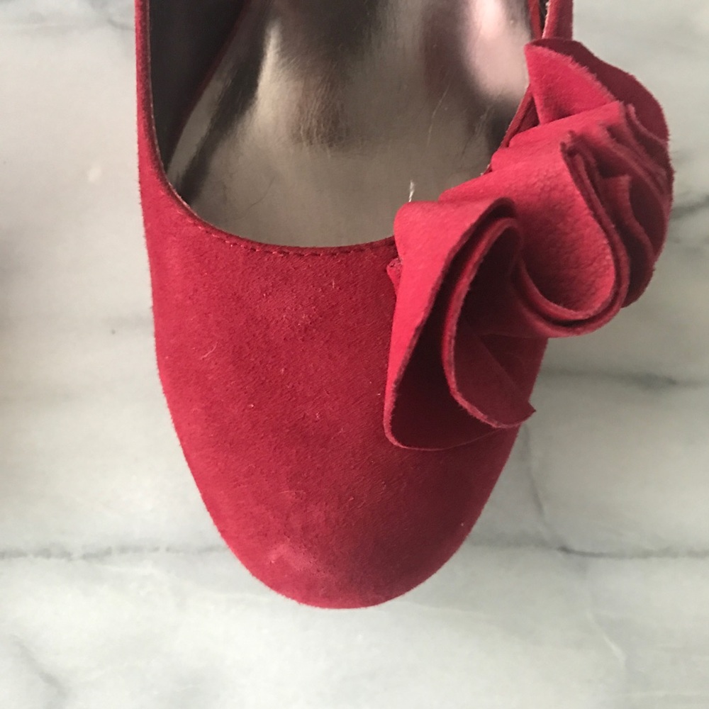 Steve Madden Ruffled Heels - Picture 5 of 6
